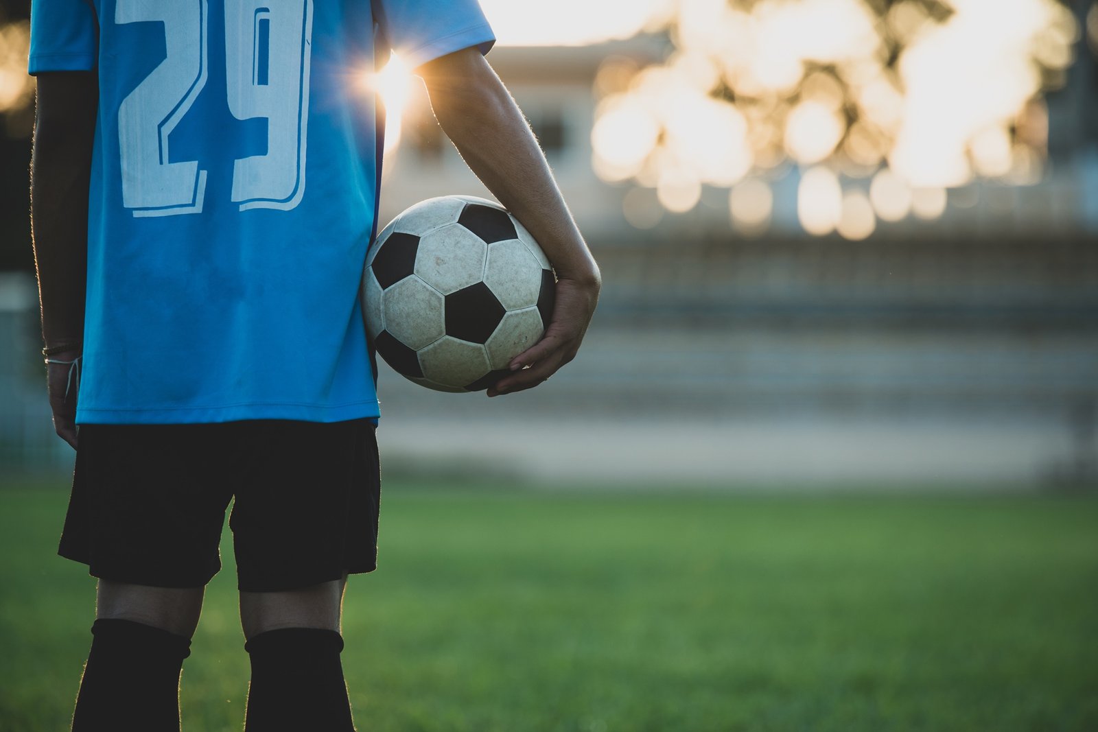 Joga bola? Veja as lesões mais comuns no futebol amador e como